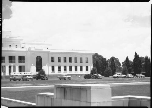 [Panorama of Old Parliament House, Canberra, 3 [picture] / [Frank Hurley]