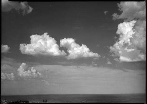 [Clouds, 113] [picture] / [Frank Hurley]
