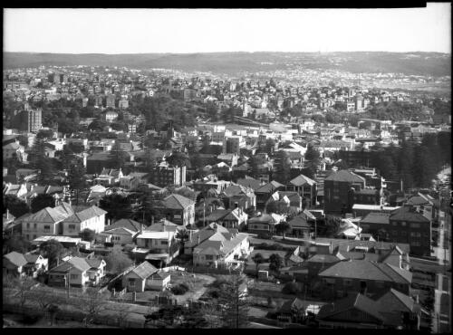 [Manly beach, from a hill, New South Wales] [picture] : [Sydney, New South Wales] / [Frank Hurley]