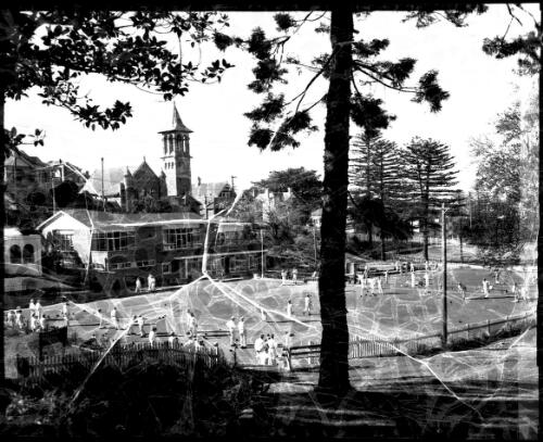 [Manly Bowling Club] [picture] : [Manly, New South Wales] / [Frank Hurley]