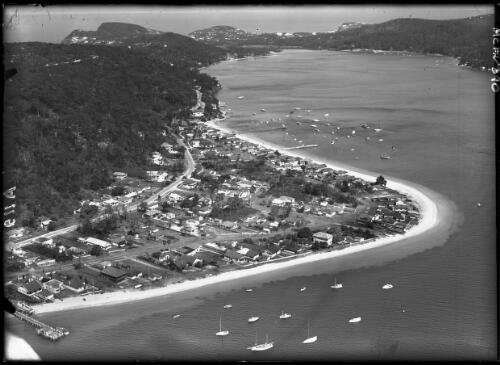 Palm Beach section (Pittwater) [picture] : [Sydney, New South Wales, Aerial] / [Frank Hurley]