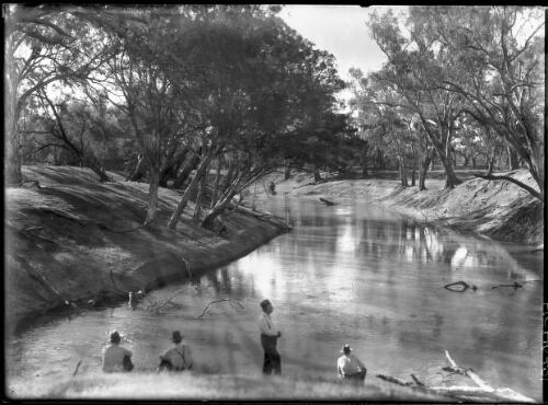 Warrumbungle National Park N.S.W. [3] [picture] : [Warrumbungle Mountains, New South Wales] / [Frank Hurley]