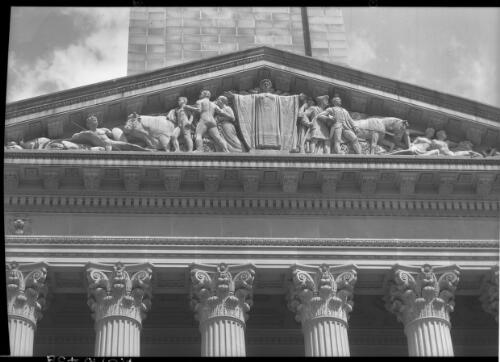 Statuary group on the tympanum of the City Hall [picture] : [Brisbane, Queensland] / [Frank Hurley]
