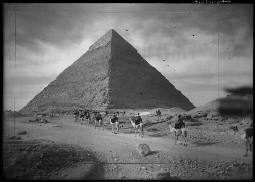 [Camel riders at pyramid] [picture] : [Egypt, World War II] / [Frank Hurley]