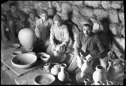 In a potter's workshop near Hebron, Palestine [picture] / [Frank Hurley]