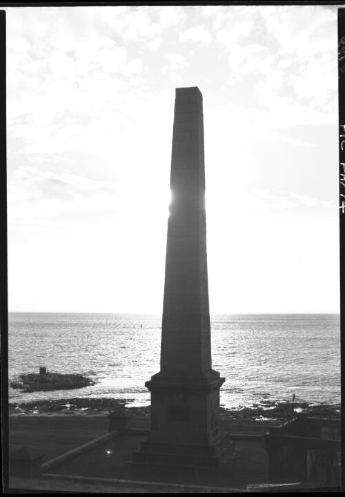 Silhouette Obelisk at Capt[ain James] Cook's Landing place Kurnell [Botany Bay] [picture] : [Sydney, New South Wales] / [Frank Hurley]