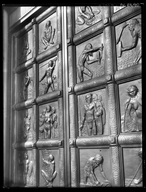 Native study, doorway entrance Public Library [of New South Wales] [picture] : [Sydney, New South Wales] / [Frank Hurley]