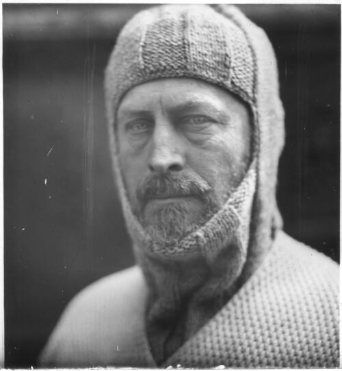 [Portrait of Sir Douglas Mawson wearing a knitted woollen balaclava and jumper, Australasian Antarctic Expedition, 1930-1931] [picture] : [Antarctica] / [Frank Hurley]