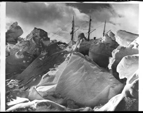 The Endurance is overwhelmed [Shackleton expedition, October 1915] [picture] : [Antarctica] / [Frank Hurley]