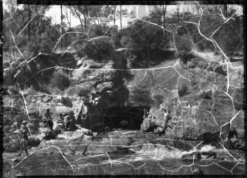 Cliff Tunnel near Warrendyte Vic [picture] : [Victoria] / [Frank Hurley]