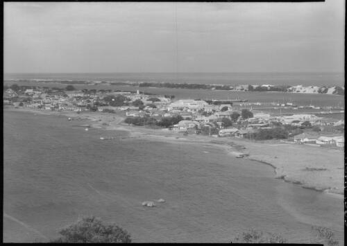 Lakes Entrance [picture] : [Victoria] / [Frank Hurley]