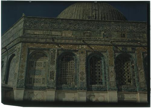 Haram esh Sherif Jerusalem [with the Dome of the Rock] [picture] / [Frank Hurley]