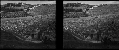 Jewish Cemetery on Mount of Olives [Jerusalem] [picture] / [Frank Hurley]