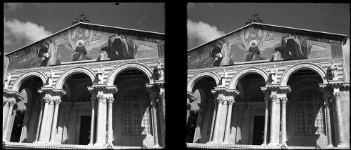 Close shot showing face of Church of All Nations in Garden of Gethsemane [Jerusalem] [picture] / [Frank Hurley]