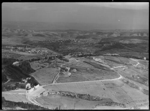 Pictures looking towards Bethany & the wilderness of Judaea from the Mount of Olives [2] [picture] / [Frank Hurley]