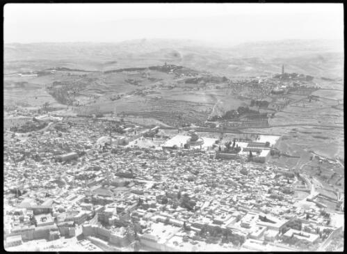 Jerusalem looking towards Mt Olives, aerial [picture] / [Frank Hurley]