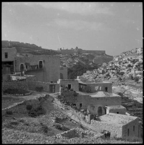 Miscellaneous scenes, Jerusalem, mostly in valley of Kedron [houses, ca. 1940-45] [picture] / [Frank Hurley]