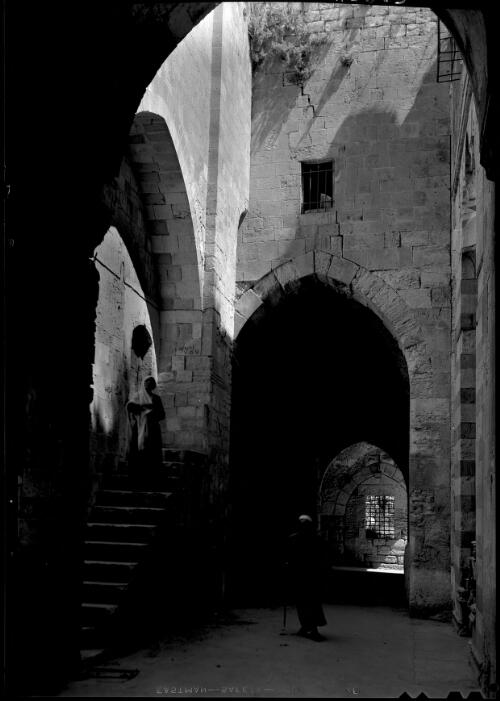 An entrance scene to Haram esh Sherif Jerusalem [picture] / [Frank Hurley]
