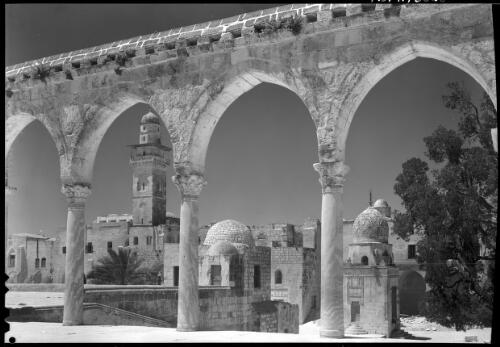 [The Dome of the Rock] [picture] / [Frank Hurley]