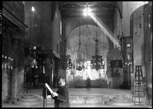 Interior Basilica of Nativity looking across the transept [picture] / [Frank Hurley]
