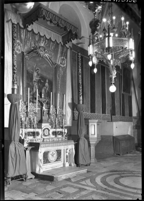 [The Chapel of Saint Mary Magdalene, Jerusalem] [picture] / [Frank Hurley]