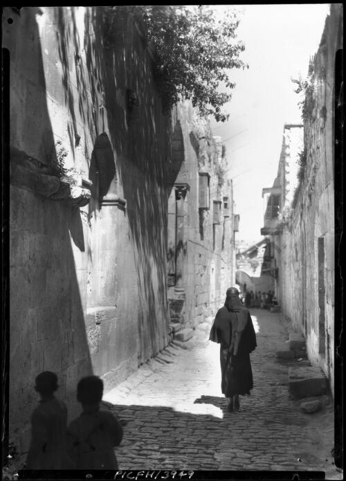 An alleyway leading to Haram Esh Sharif, Old City Jerusalem [picture] / [Frank Hurley]