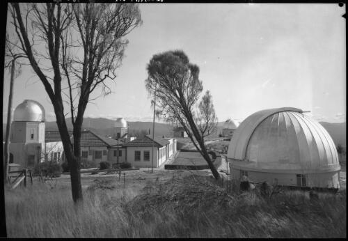 [Mt Stromlo Observatory, Australian Capital Territory, 2] [picture] / [Frank Hurley]