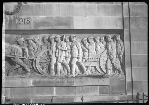 Sculpture in low relief, National War Memorial, [Brisbane, 1] [picture] / [Frank Hurley]