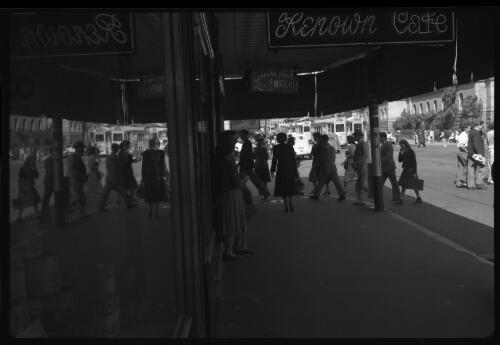 [Crowds along Adelaide Street, Brisbane, ca. 1935] [picture] / [Frank Hurley]