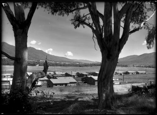 Panorama Mt Beauty township [Kiewa, December 1947, 2] [picture] : [State Electricity Commission of Victoria] / [Frank Hurley]