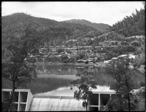 Bogong Dam & Lake Guy, closer [Kiewa, December 1947] [picture] : [State Electricity Commission of Victoria] / [Frank Hurley]