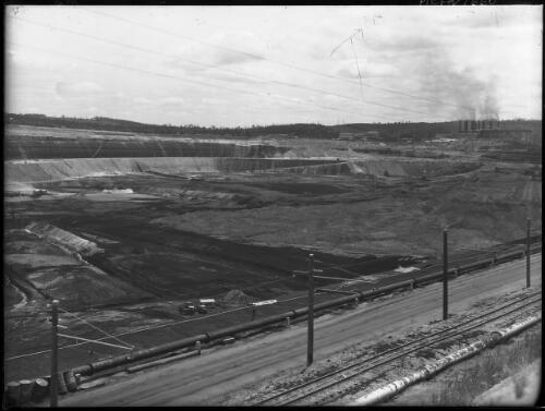 [Coal mine, Yallourn, Victoria, December 1947] [picture] : [State Electricity Commission of Victoria] / [Frank Hurley]