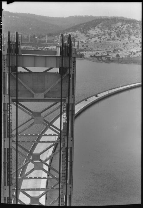 Bridge from height [picture] : [Hobart, Tasmania] / [Frank Hurley]