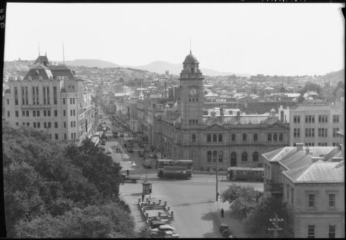 Elizabeth St (LS) [ie. long shot] [picture] : [Hobart, Tasmania] / [Frank Hurley]