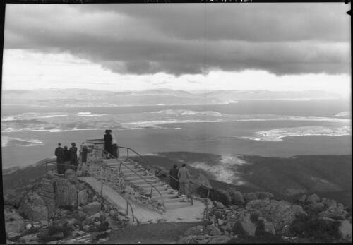 Looking towards Mt Wellington from St Davids [picture] : [Hobart, Tasmania] / [Frank Hurley]
