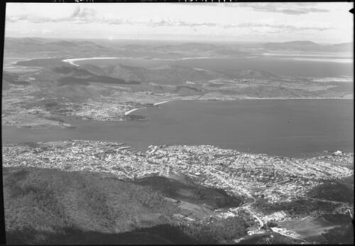 Birds eye without lookout [2] [picture] : [Hobart, Tasmania] / [Frank Hurley]