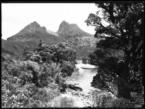 Various views of Cradle Mountain from Dove Lake [1] [picture] : [Cradle Mountain, Tasmania] / [Frank Hurley]