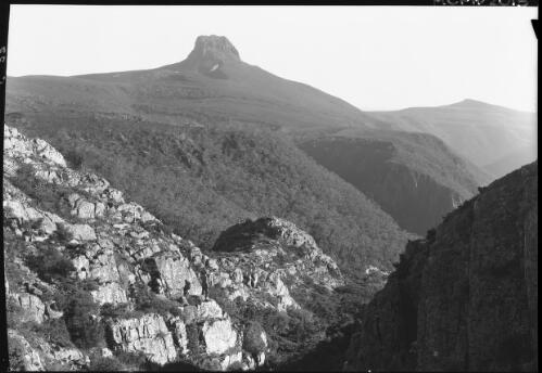 Barn Bluff [picture] : [Cradle Mountain, Tasmania] / [Frank Hurley]