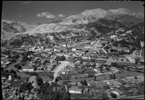 Queenstown [viewed from above, with cloud] [picture] : [Queenstown, Tasmania] / [Frank Hurley]