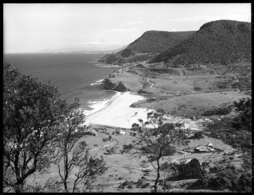 Stanwell Park with trees [picture] : [South Coast, New South Wales] / [Frank Hurley]