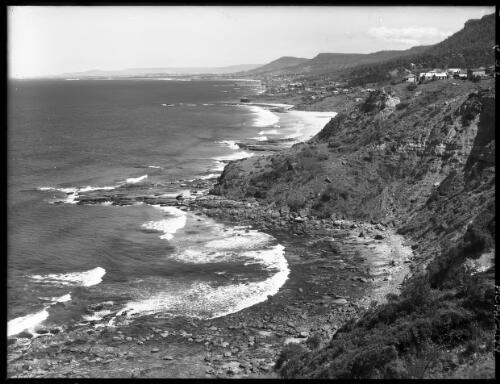 Looking south from Scarborough [picture] : [South Coast, New South Wales] / [Frank Hurley]