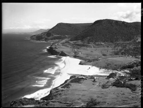 Stanwell Park from Bald Hill [2] [picture] : [South Coast, New South Wales] / [Frank Hurley]