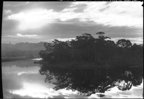 River reflections at Leith [picture] : [North West Coast, Tasmania] / [Frank Hurley]