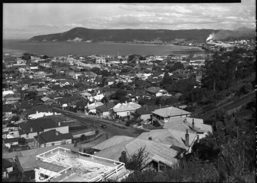 General panorama Burnie [1] [picture] : [North West Coast, Tasmania] / [Frank Hurley]