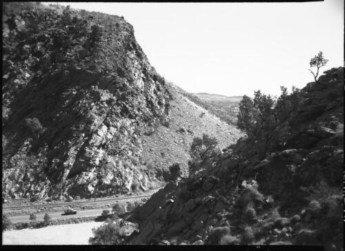 [A road through a cutting] [picture] : [Central Australia] / [Frank Hurley]