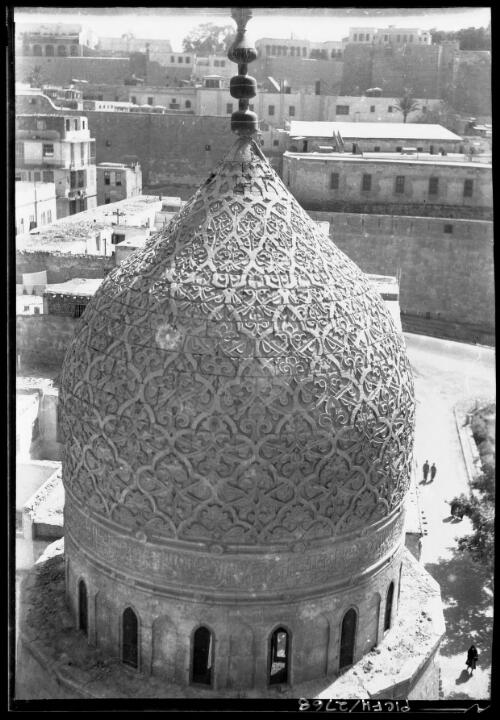 [Mosque in Cairo] [picture] : [Cairo, Egypt, World War II] / [Frank Hurley]