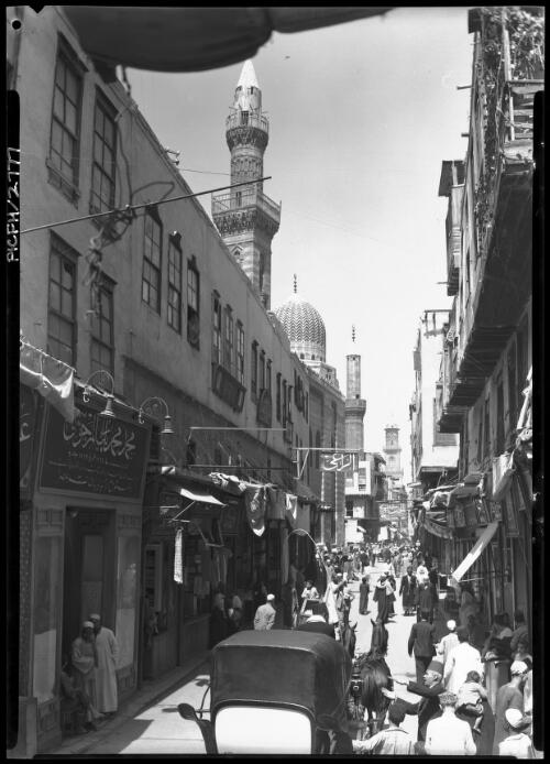 In old Cairo looking toward Mouskey [with horse and cart and figures] [picture] : [Cairo, Egypt, World War II] / [Frank Hurley]