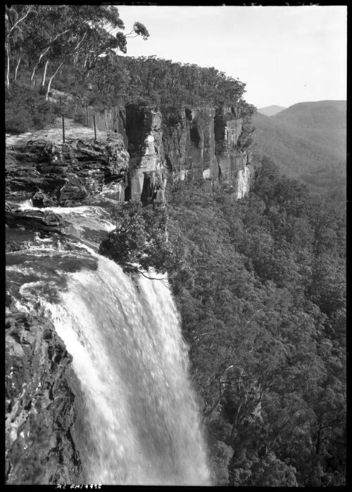 Fitzroy Falls from lookout, New South Wales, 1 [picture] / [Frank Hurley]