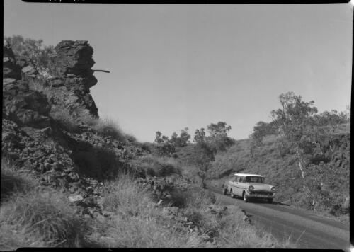 [Car with trailer driving along country road, 2] [picture] / [Frank Hurley]