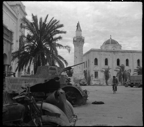 Scenes in town Hall Square, Benghazi [picture] : [Libya, World War II] / [Frank Hurley]